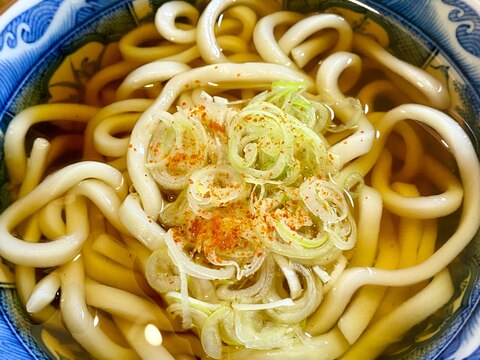 駅蕎麦屋のかけうどん【和食・主食】